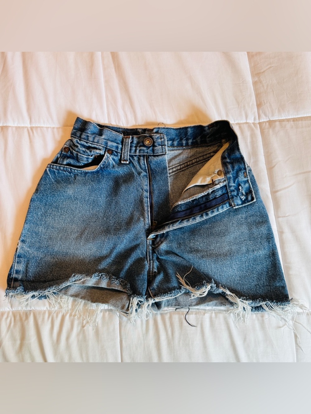 Vtg Levi’s 505 cut off shorts